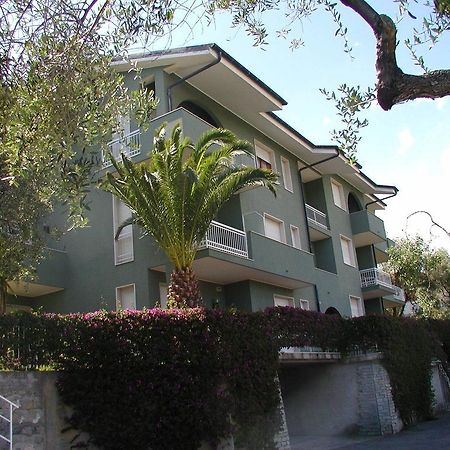 Apartament Residenza Il Poggio San Bartolomeo Al Mare Zewnętrze zdjęcie