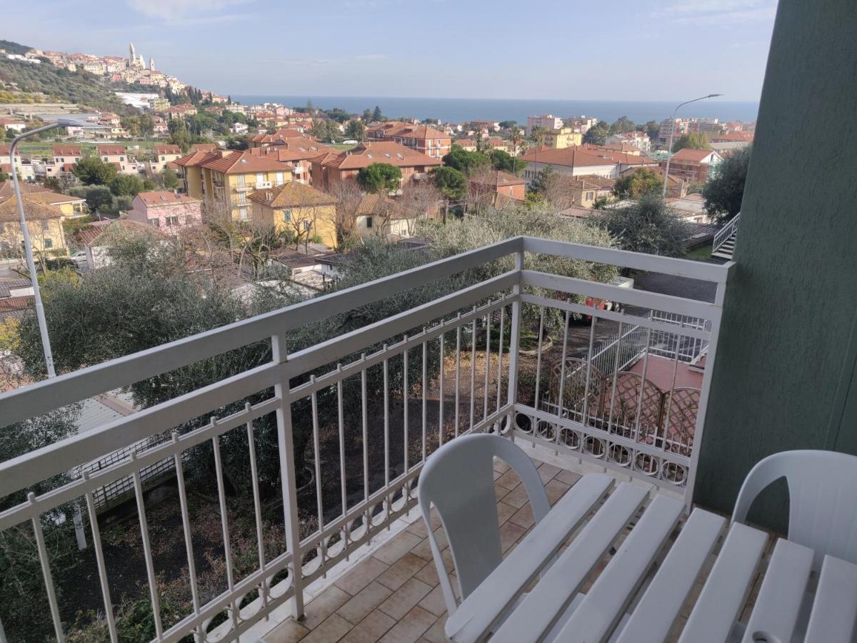 Apartament Residenza Il Poggio San Bartolomeo Al Mare Zewnętrze zdjęcie